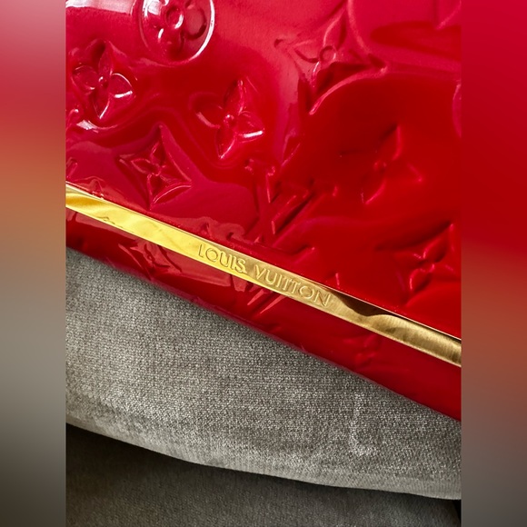 LOUIS VUITTON Vernis Rossmore MM Pomme D'Amour New AUTHENTIC Clutch Shoulder Bag - Picture 15 of 17